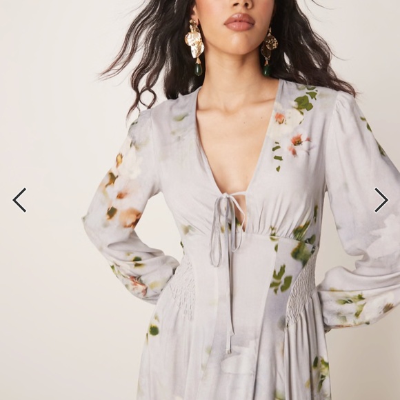 ASOS v-neck long sleeve midi dress - Picture 4 of 9